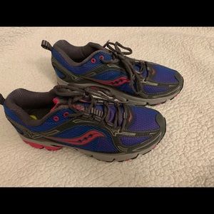 Saucony size 9 excursion tr 6